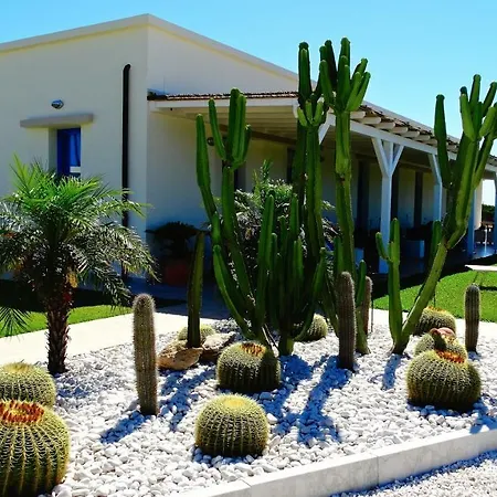 Marcella Apartahotel